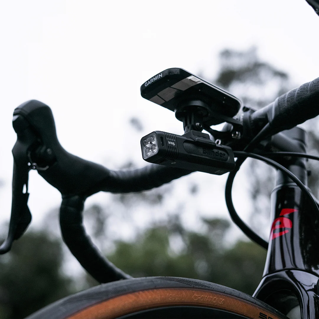Blinder 900 Front Bike Light - Image 2