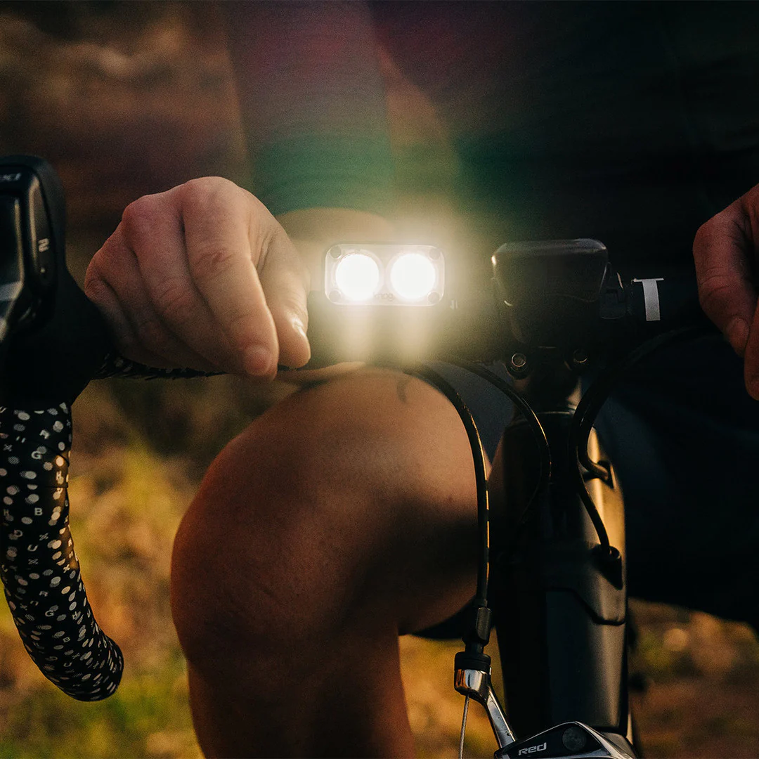 Blinder Road 400 Front Bike Light - Image 2